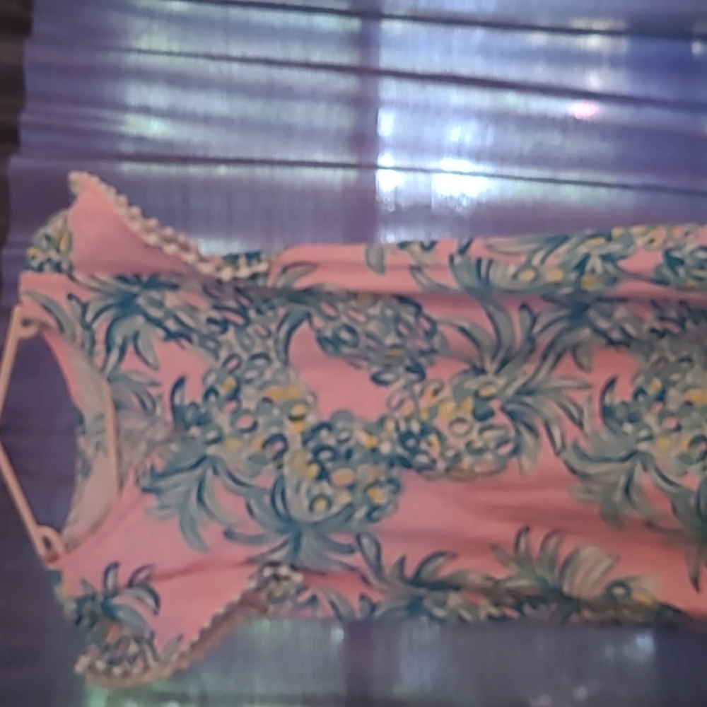 EUC  Lilly Pulitzer Girls pink pineapple dress size small